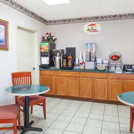 Super 8 By Wyndham Manassas 