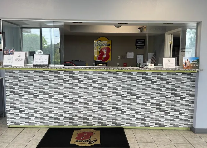 Super 8 By Wyndham Manassas
