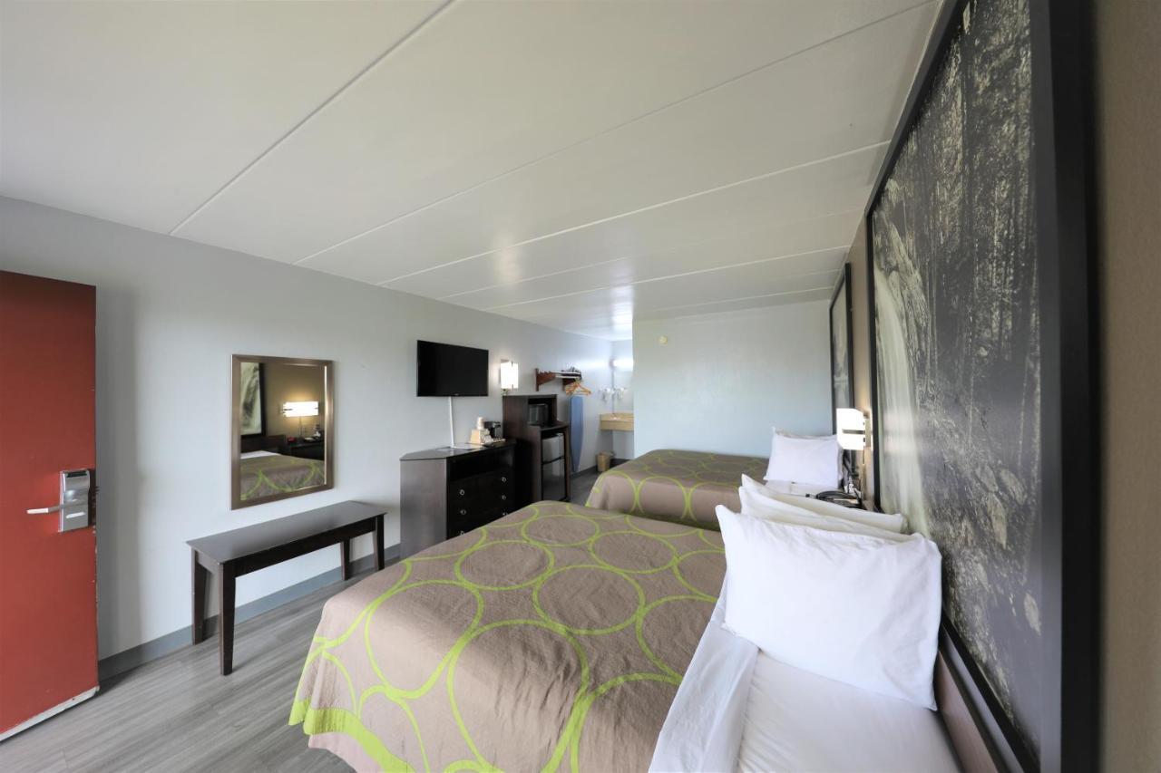 Super 8 By Wyndham *