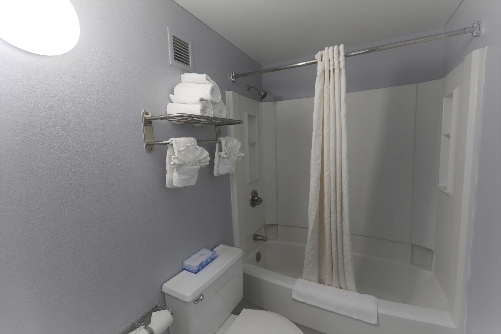 Super 8 By Wyndham Manassas