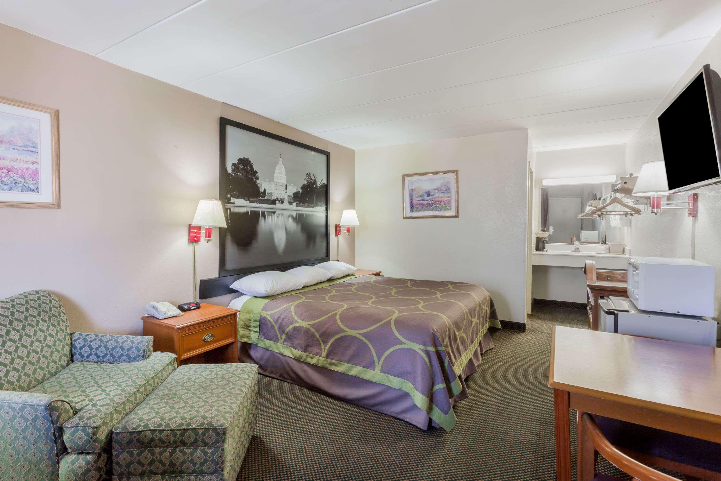 Super 8 By Wyndham * Manassas