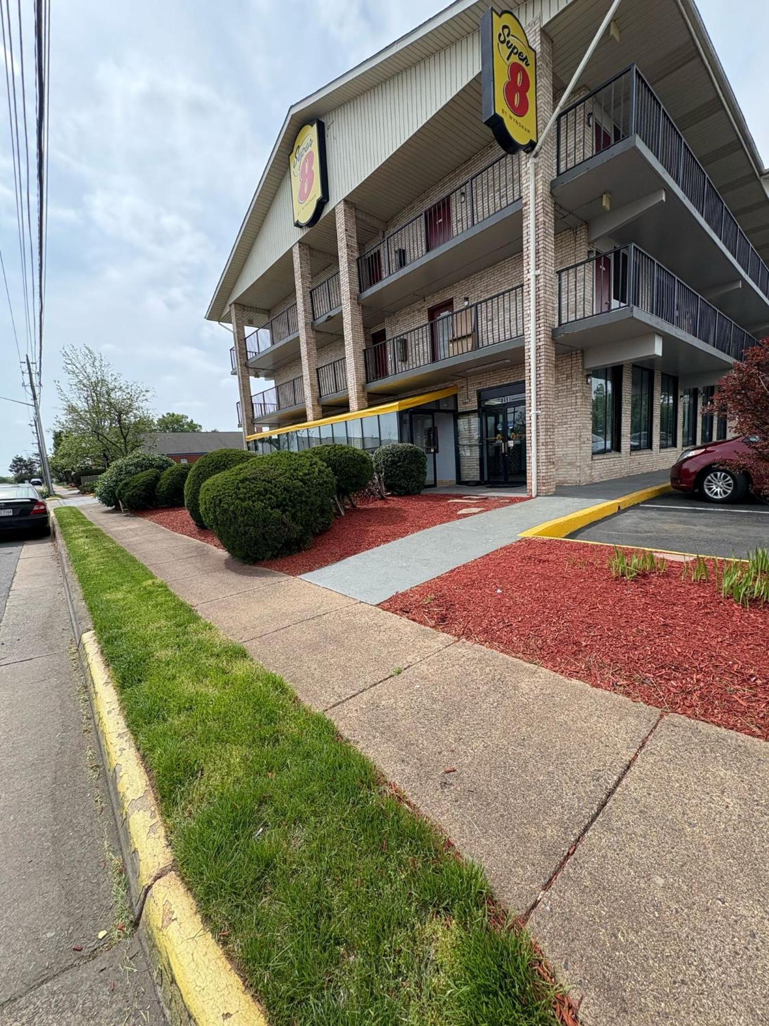 Super 8 By Wyndham * Manassas