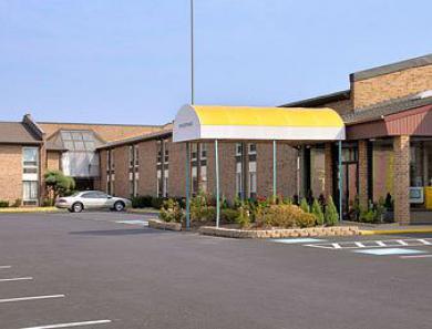 Super 8 By Wyndham Hotel