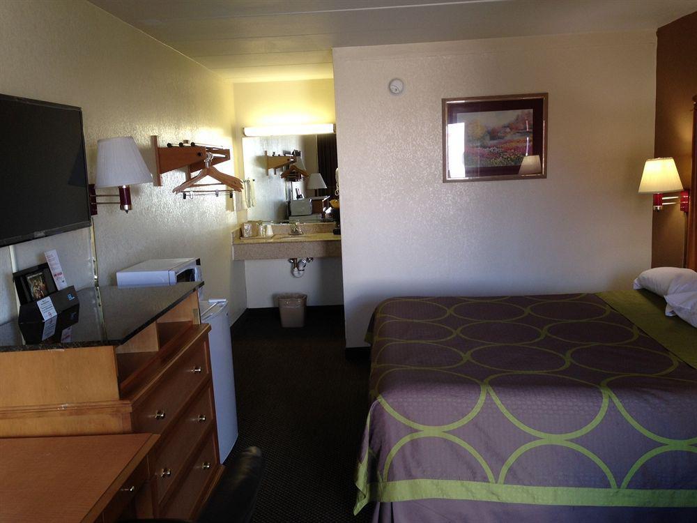 Super 8 By Wyndham Hotel Manassas